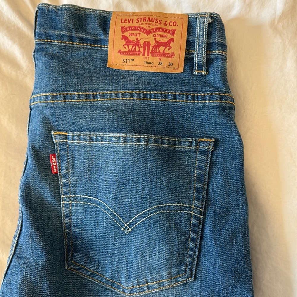 Levi’s 511 Jeans - Picture 2 of 4
